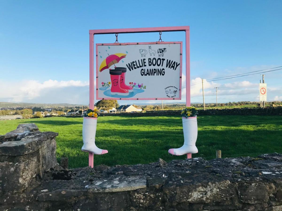 The Snuggly Sheep Shepherd Hut Farm Stay Ballyshannon Buitenkant foto