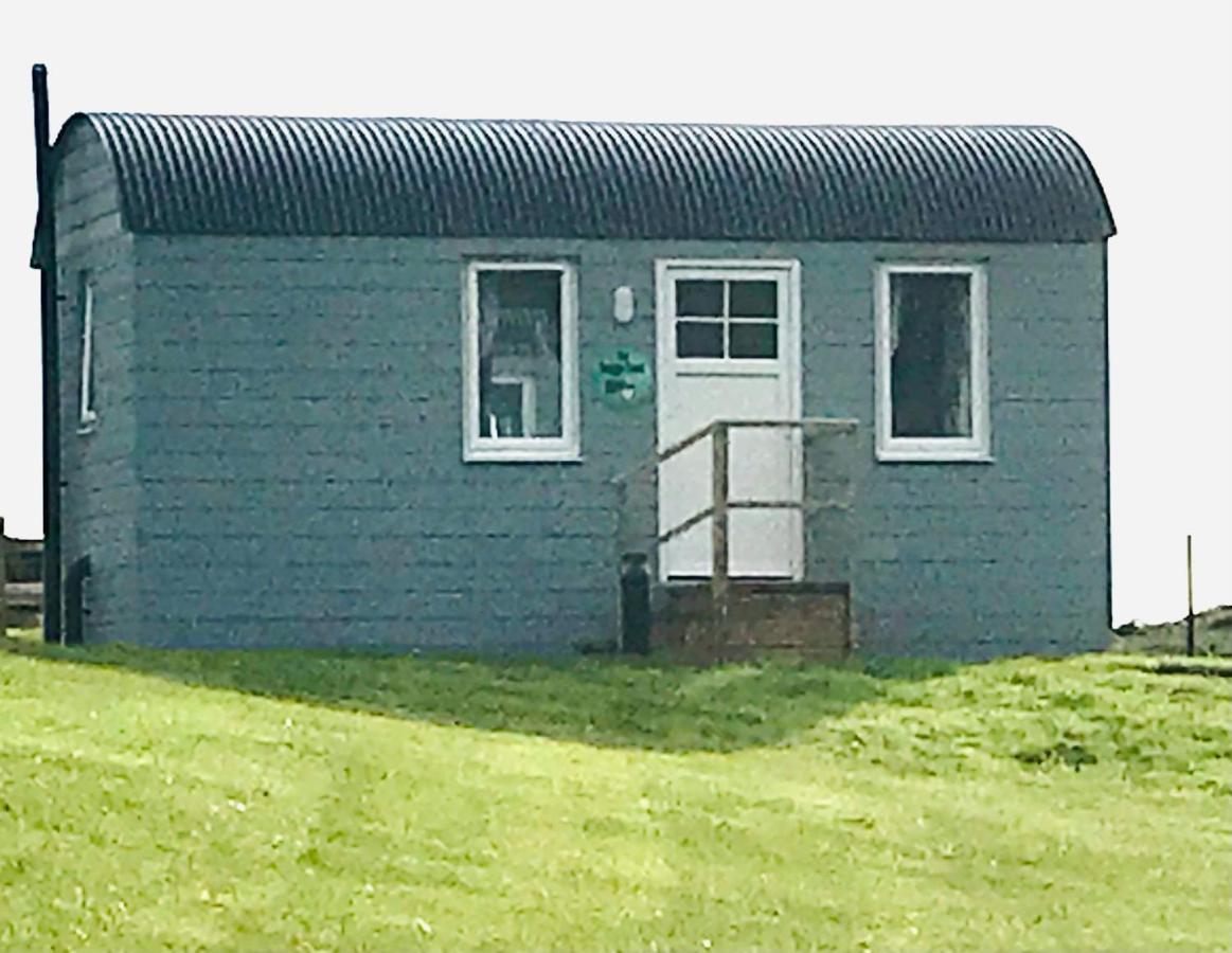 The Snuggly Sheep Shepherd Hut Farm Stay Ballyshannon Buitenkant foto