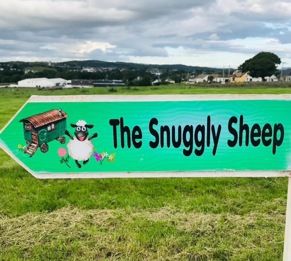 The Snuggly Sheep Shepherd Hut Farm Stay Ballyshannon Buitenkant foto