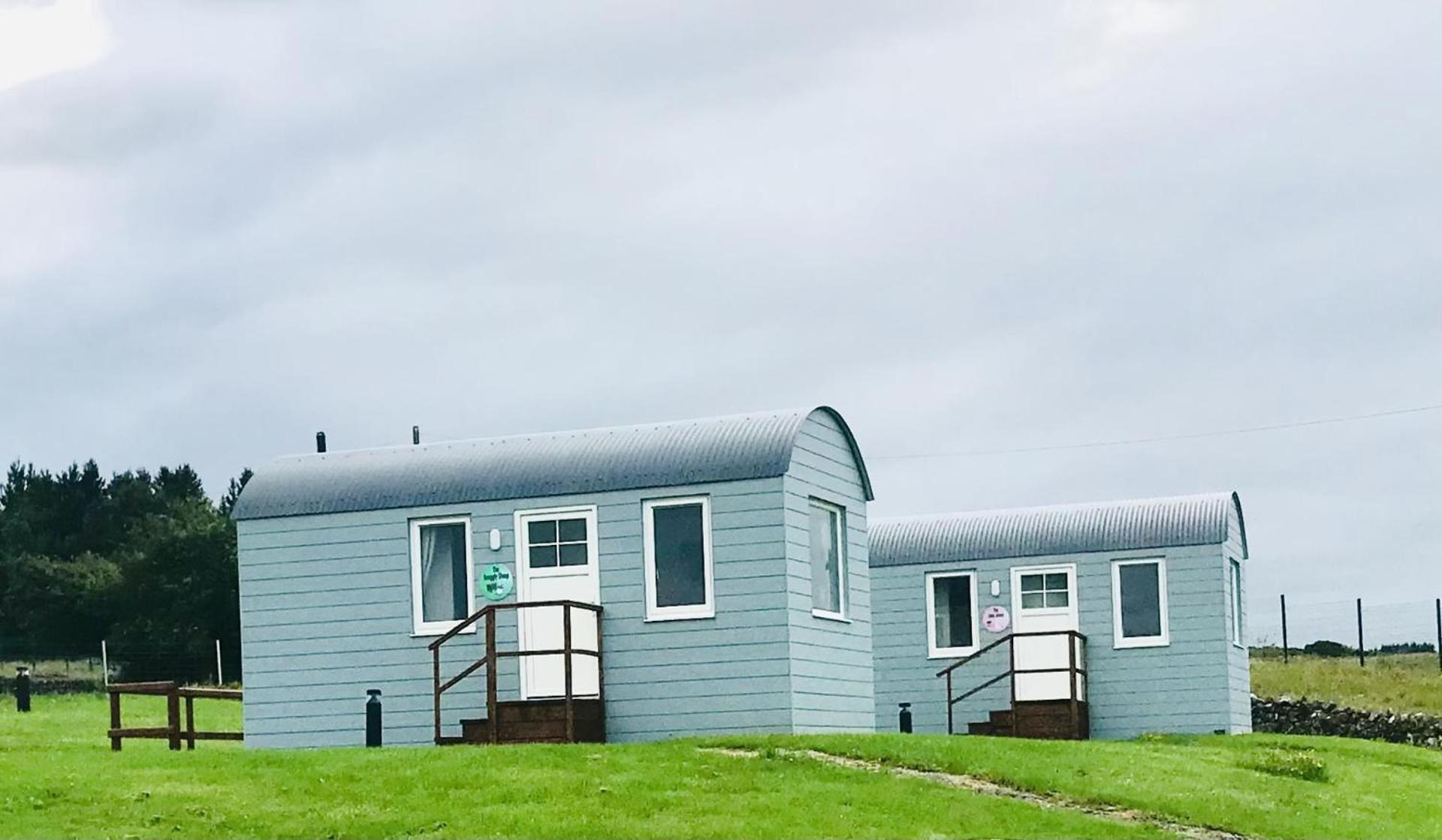 The Snuggly Sheep Shepherd Hut Farm Stay Ballyshannon Buitenkant foto